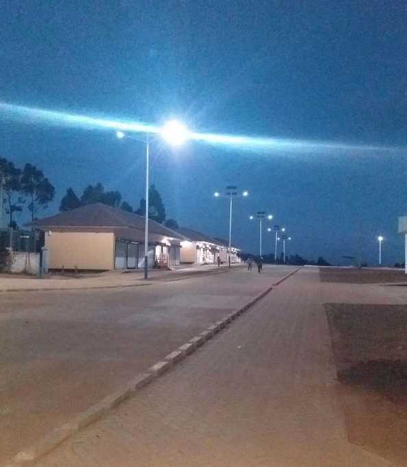 太湖县非洲科特迪瓦太阳能路灯工程
